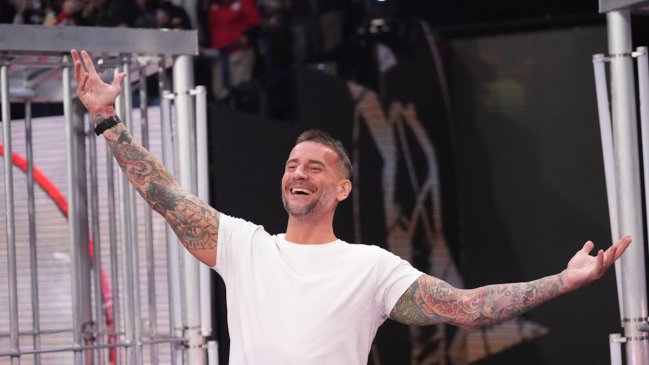 WWE reveló imágenes INÉDITAS del regreso de CM Punk hace 1 año