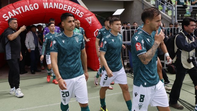 Quiere hacer el último intento con Santiago Wanderers antes del retiro