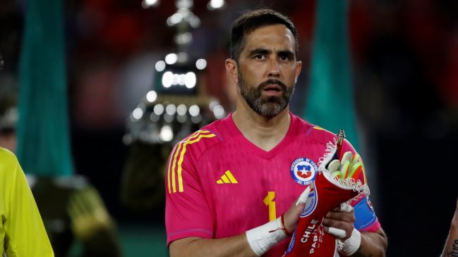 Claudio Bravo es prioridad en Colo Colo y el miércoles será clave para avanzar en su fichaje